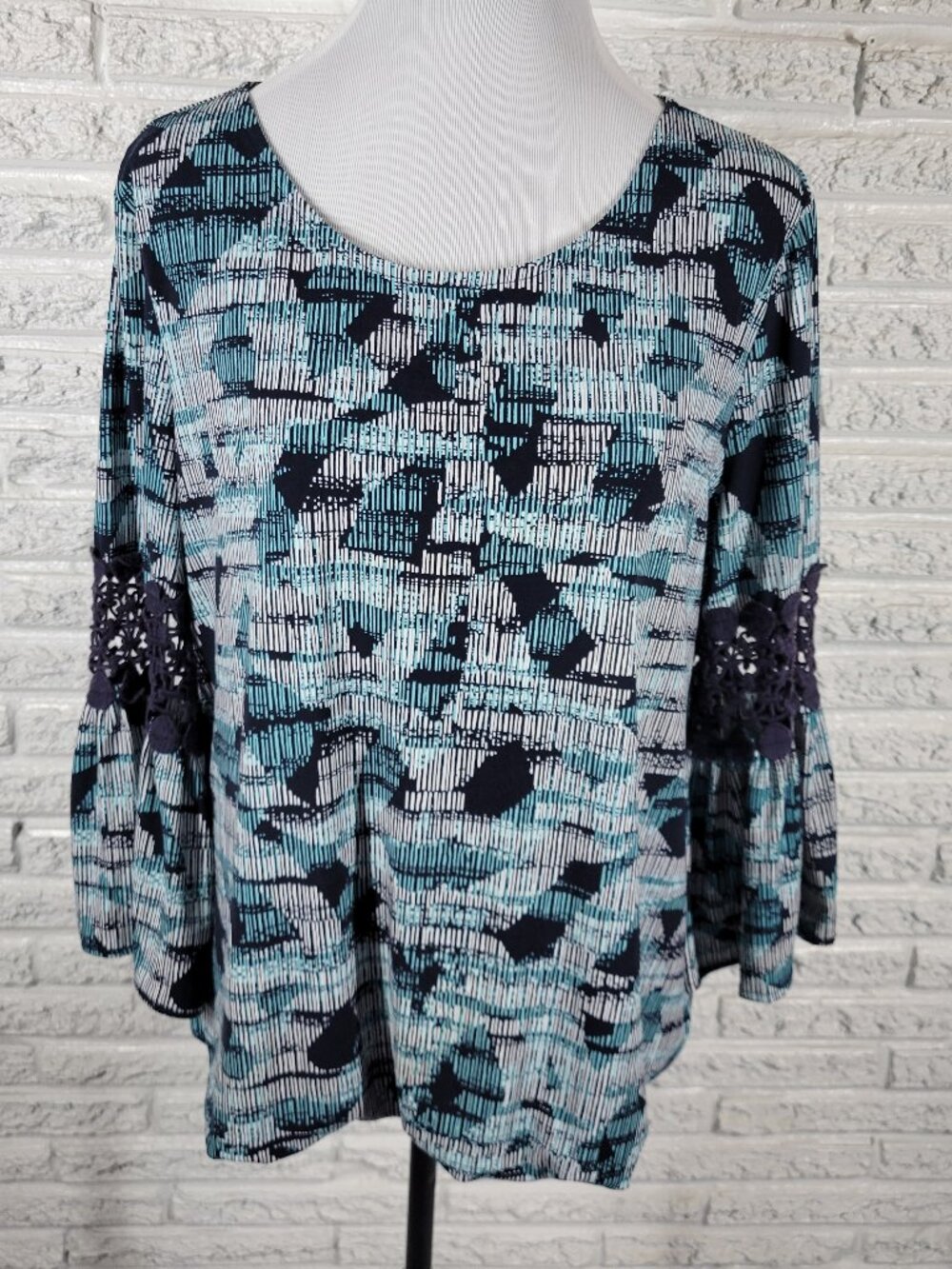 Alfani Peplum Top XL Blue Geometric Bell Crochet Sleeve Pullover GEO202E